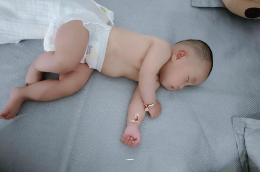 通辽怀孕多久会显肚子